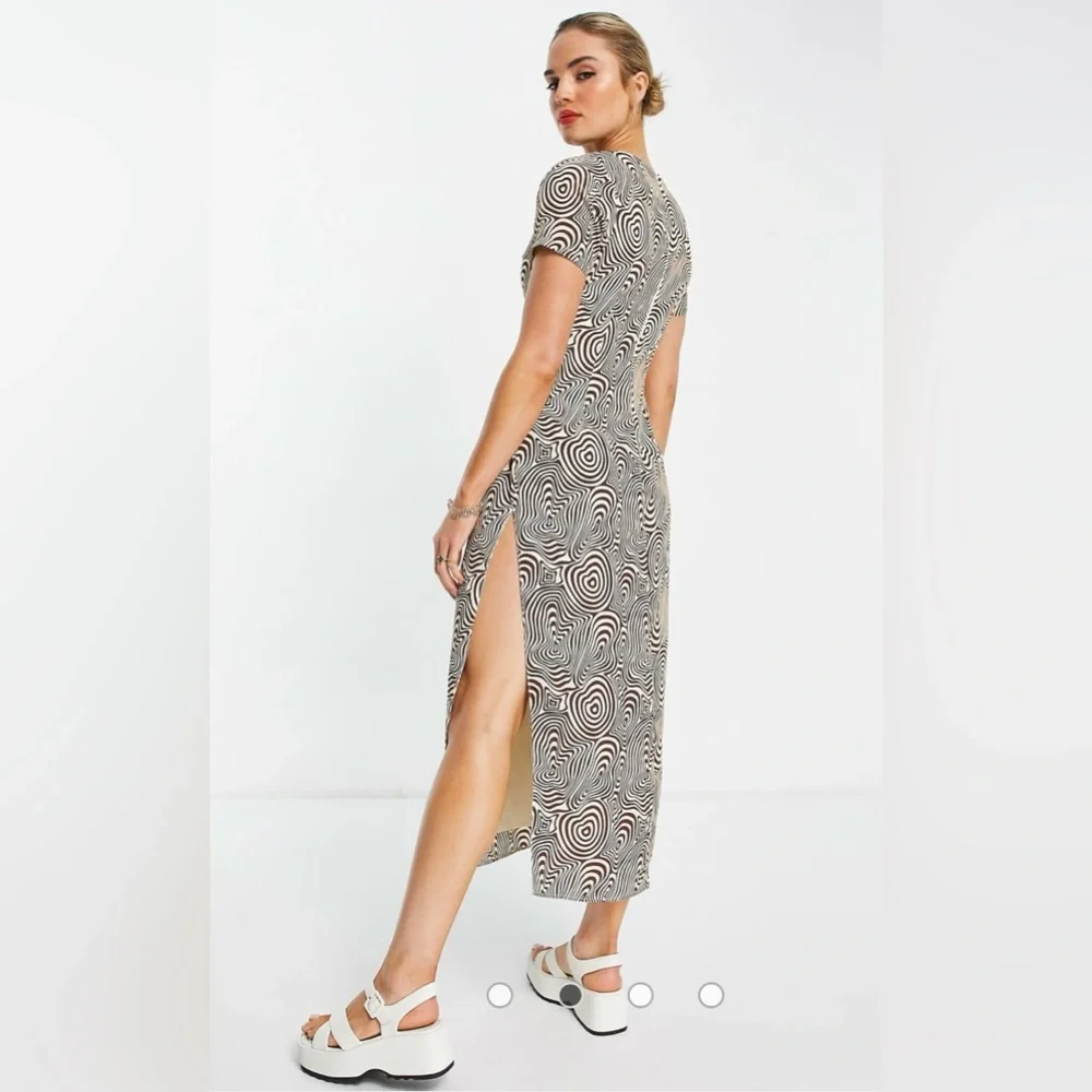 MAXI DRESS - Picture 2 of 10